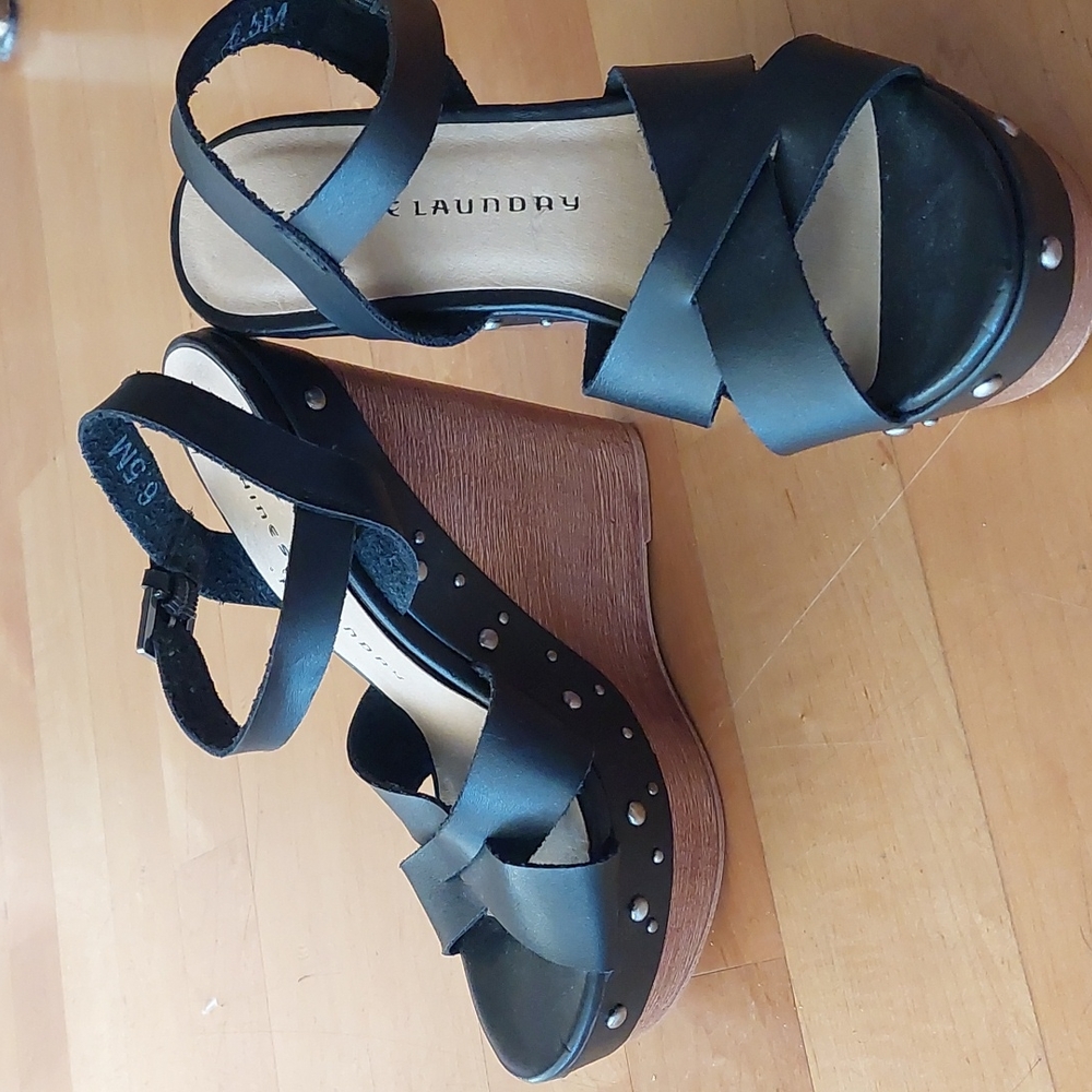 Chinese Laundry Wedges 6.5 Black Studded